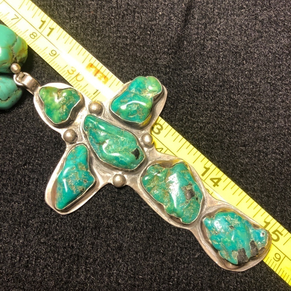 Handmade 4” turquoise cross pendant on an 11.5” turquoise nugget necklace 🤩 - Picture 9 of 17
